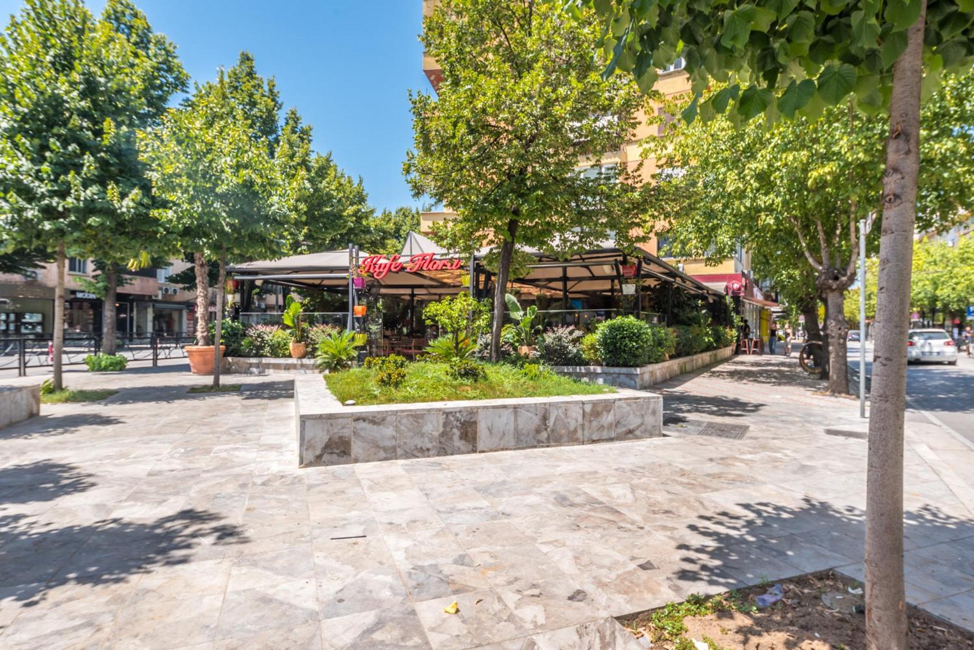 Piazza Luxury Apartments Тирана Екстер'єр фото